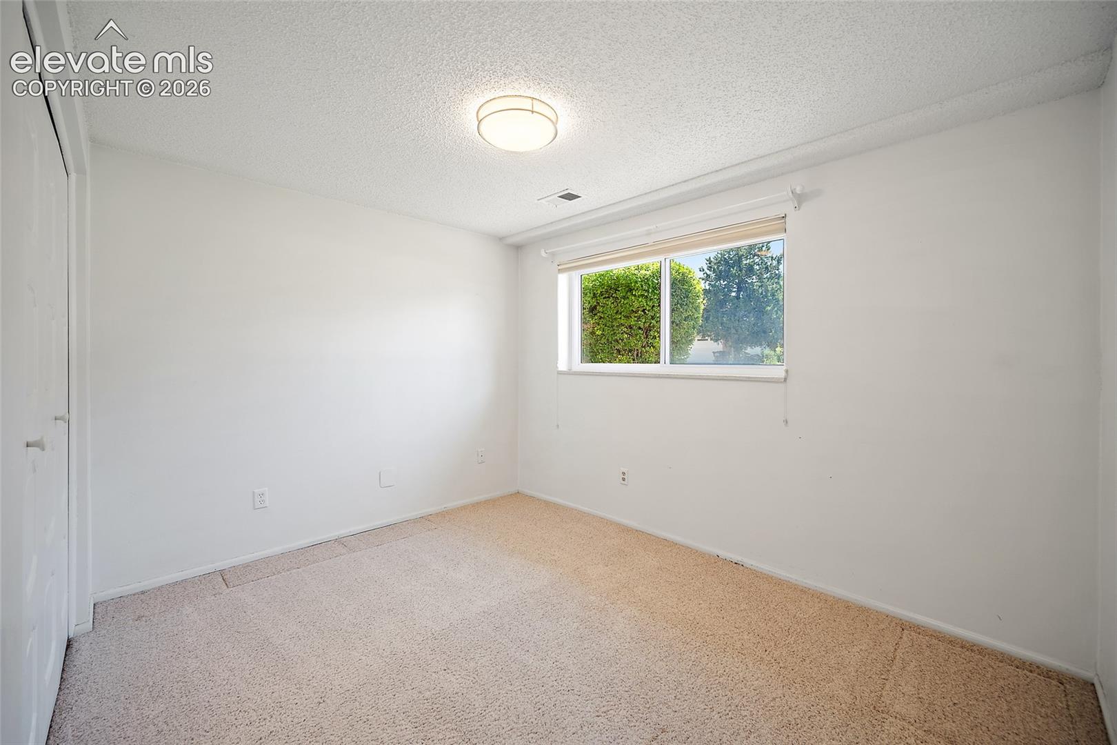 Listing photo 25 for 4695 W Stanford Avenue