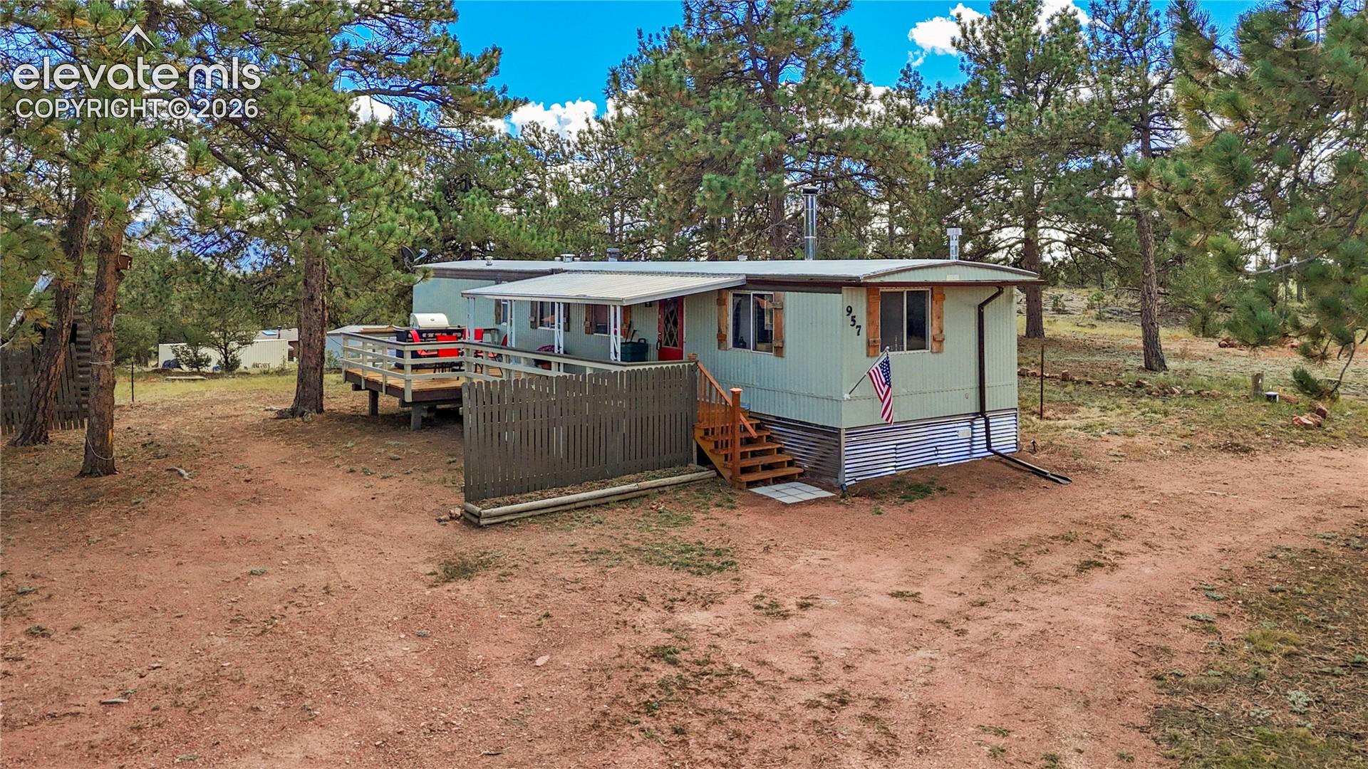 957 Arapahoe Drive — listing photo