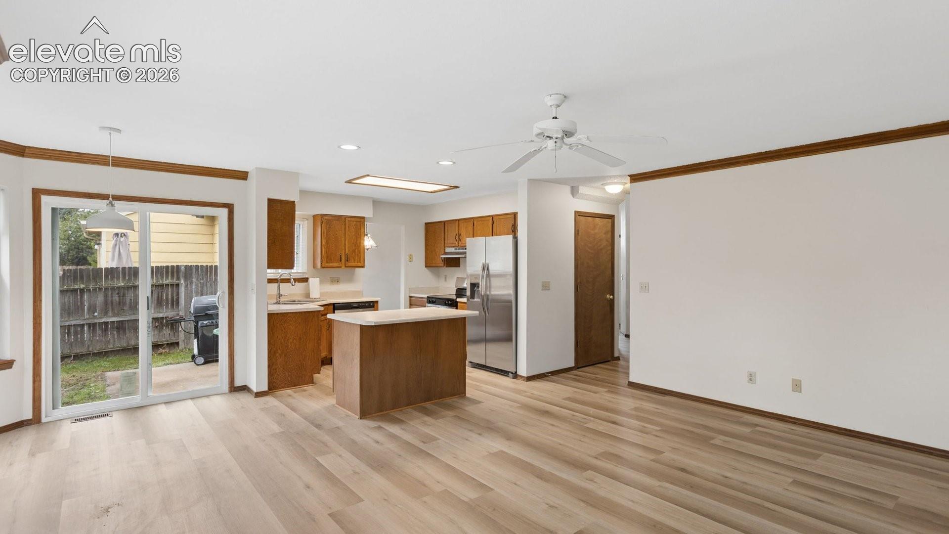 Listing photo 9 for 8335 Ilex Drive