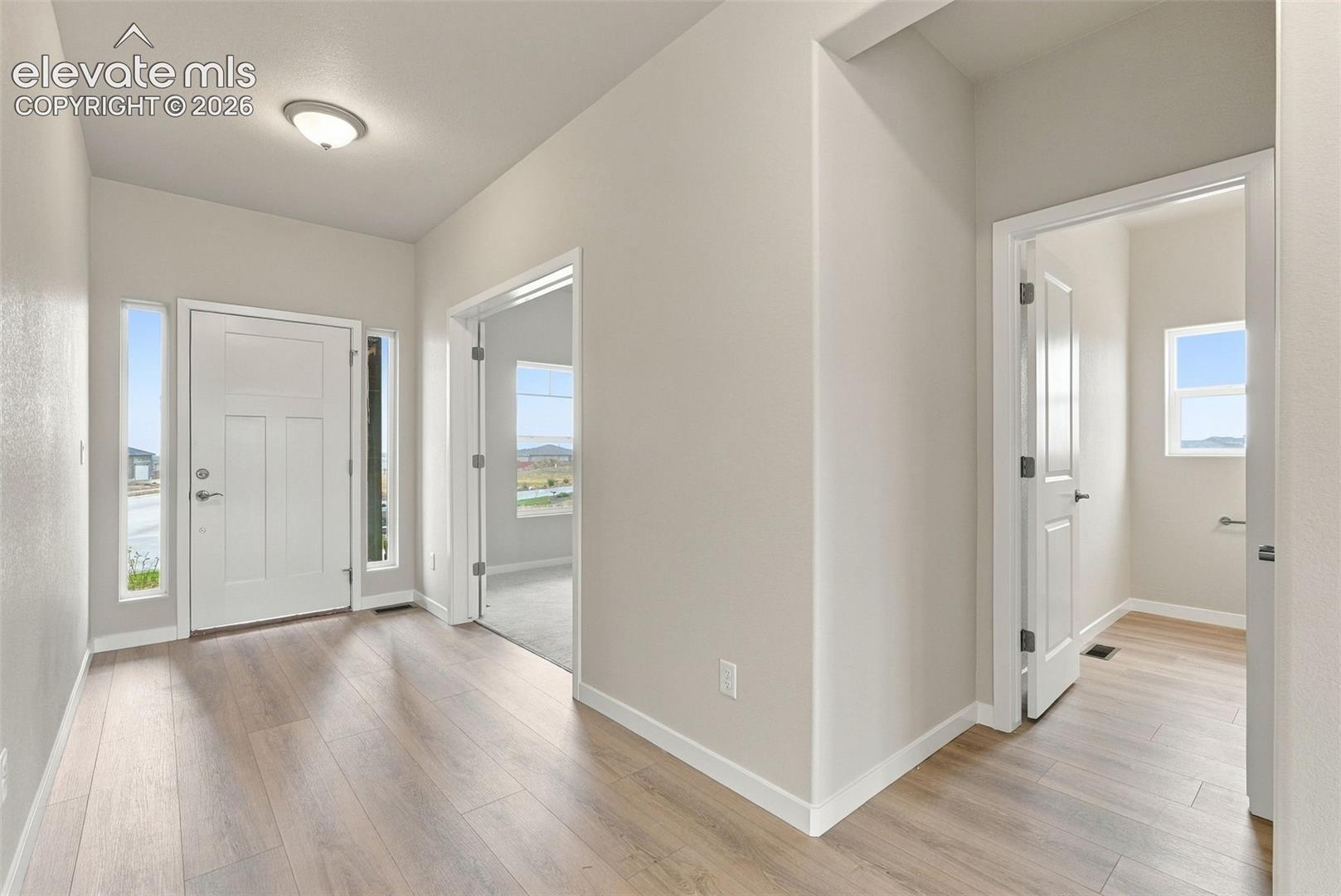 Listing photo 6 for 13586 Crooked Hill Drive
