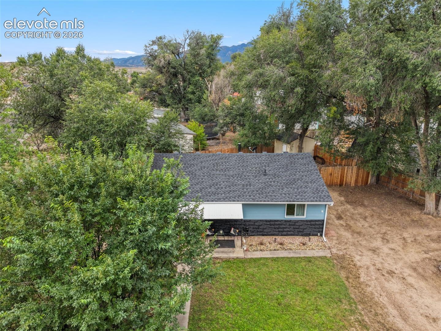 Listing photo 29 for 2110 Frontier Drive