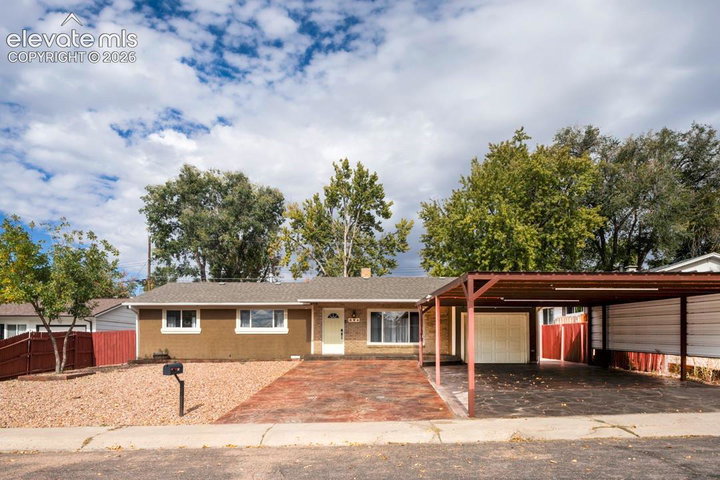 524 Esther Drive — listing photo