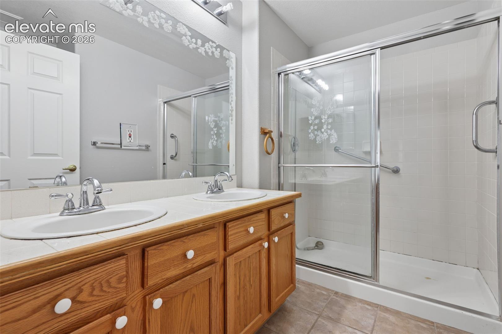 Listing photo 15 for 3910 Strawberry Field Grove A