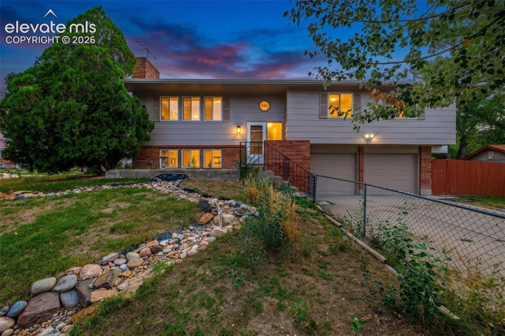 216 De La Vista Street — listing photo