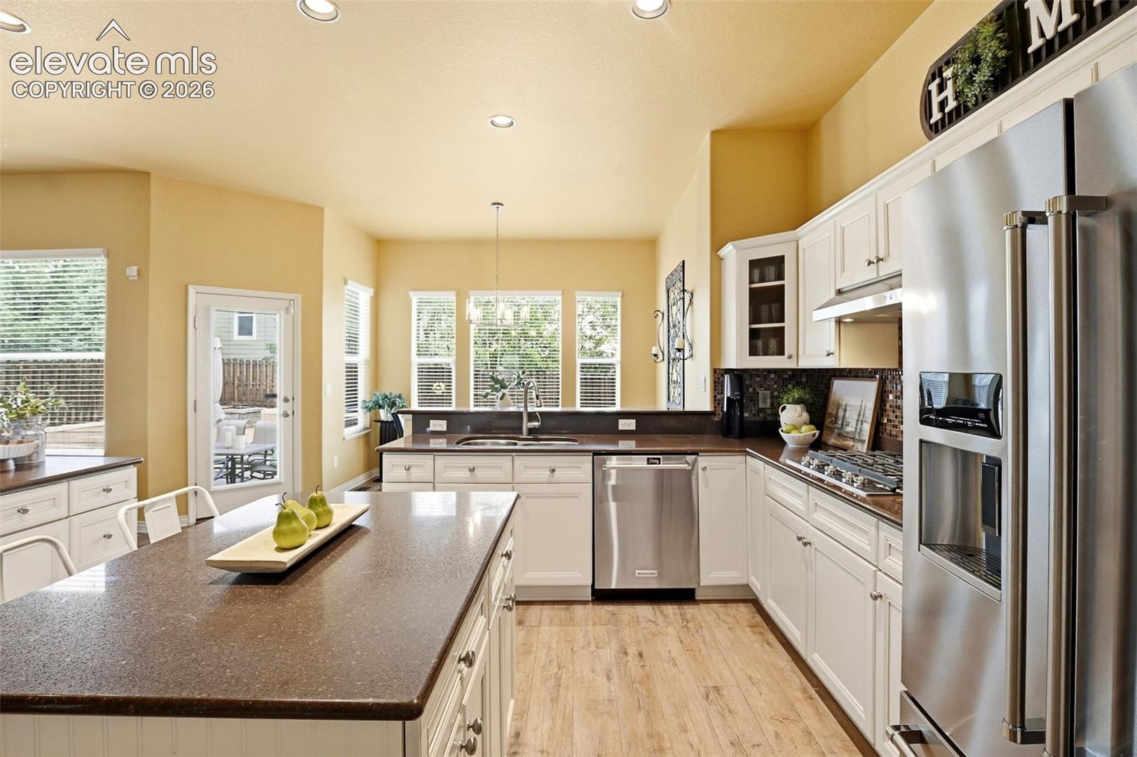 Listing photo 5 for 10363 Capital Peak Way