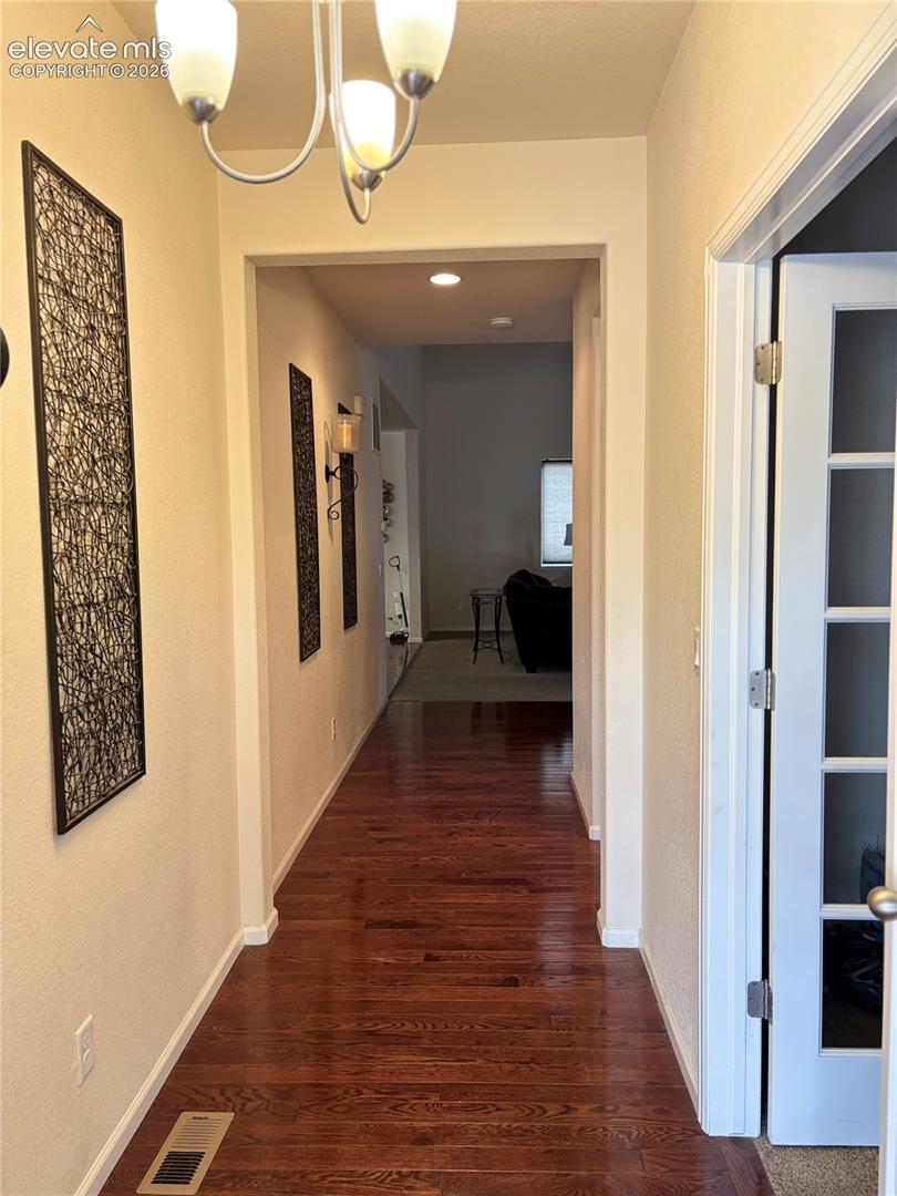 Listing photo 4 for 811 Spectrum Loop