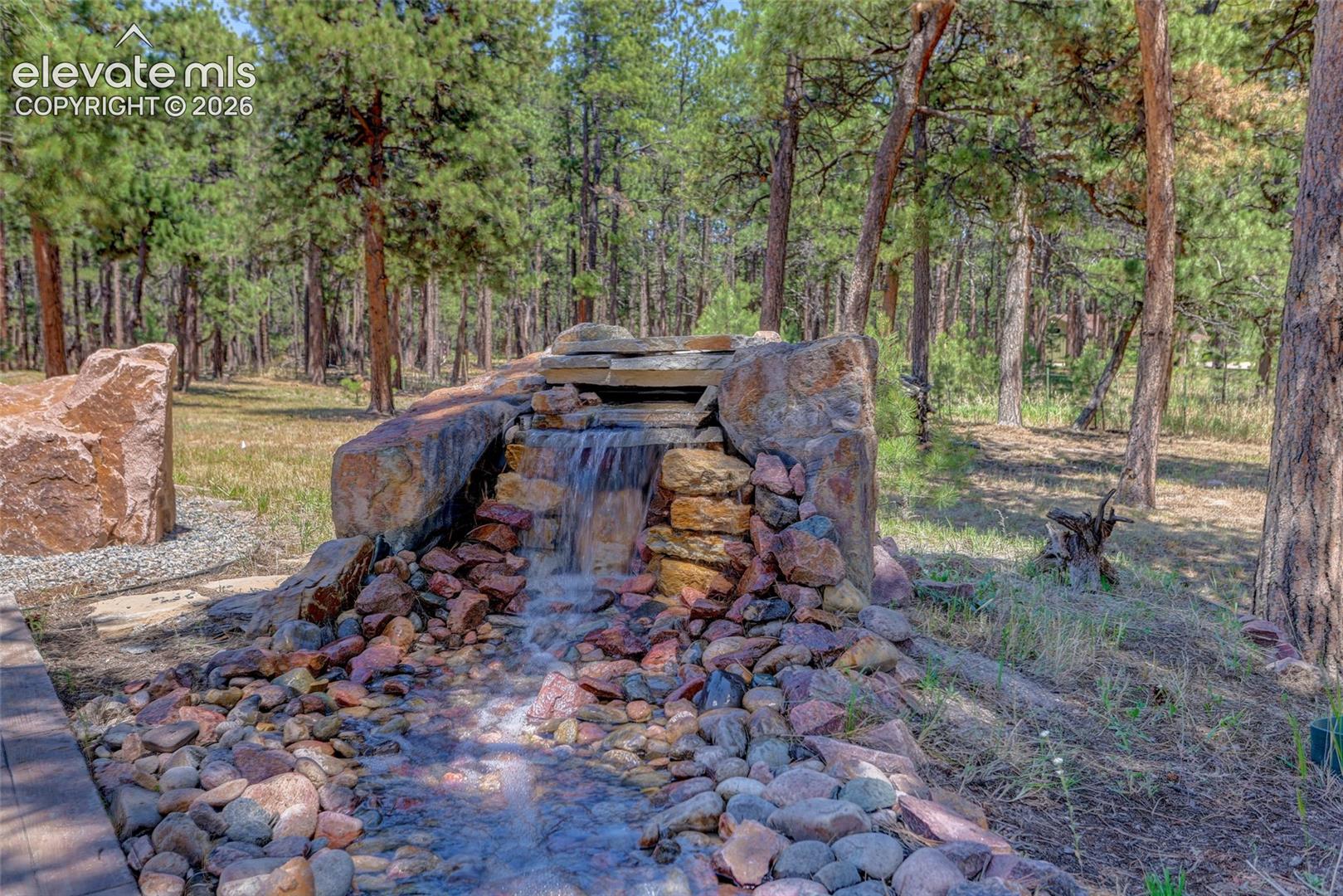 Listing photo 16 for 19404 Hilltop Pines Path