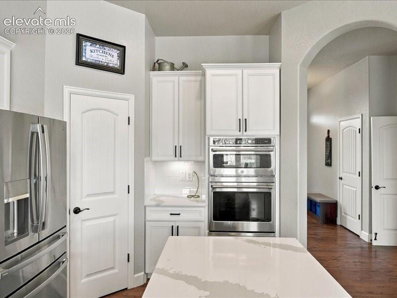 Listing photo 14 for 589 Burke Hollow Drive