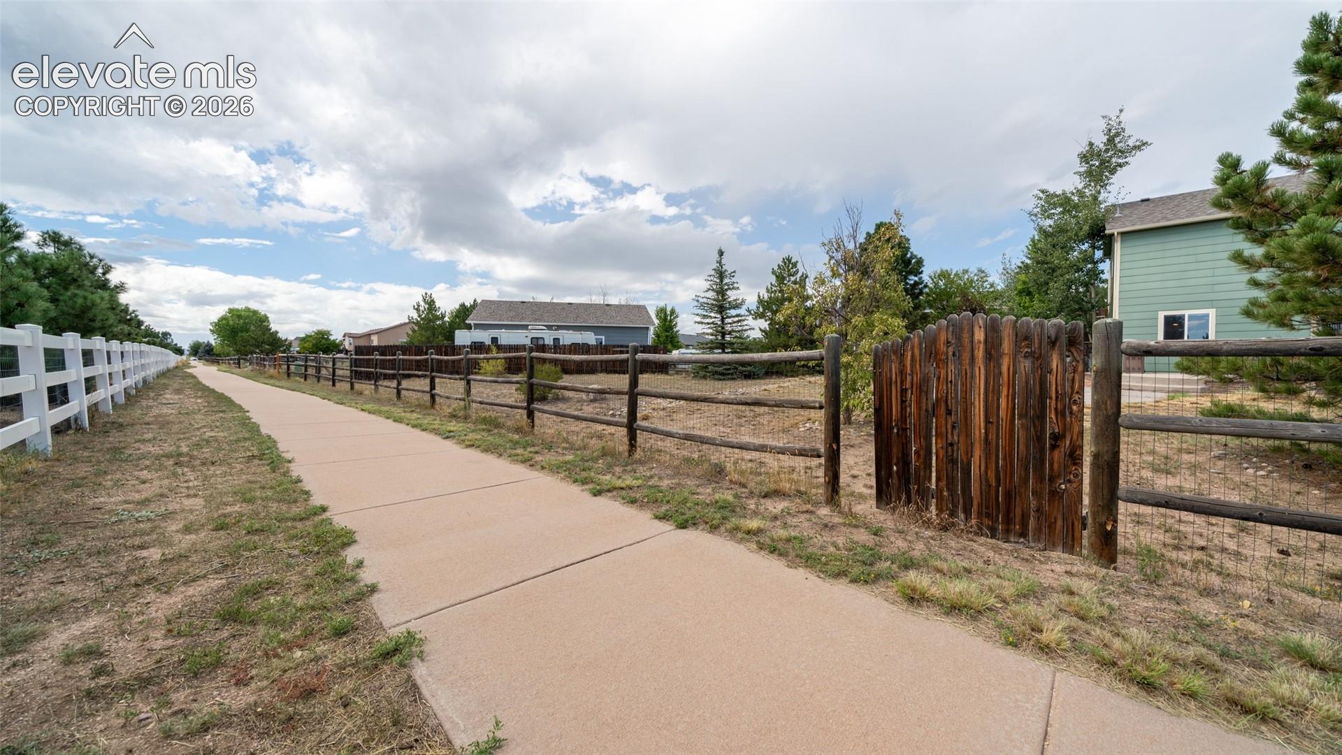 Listing photo 37 for 12213 Rio Secco Road