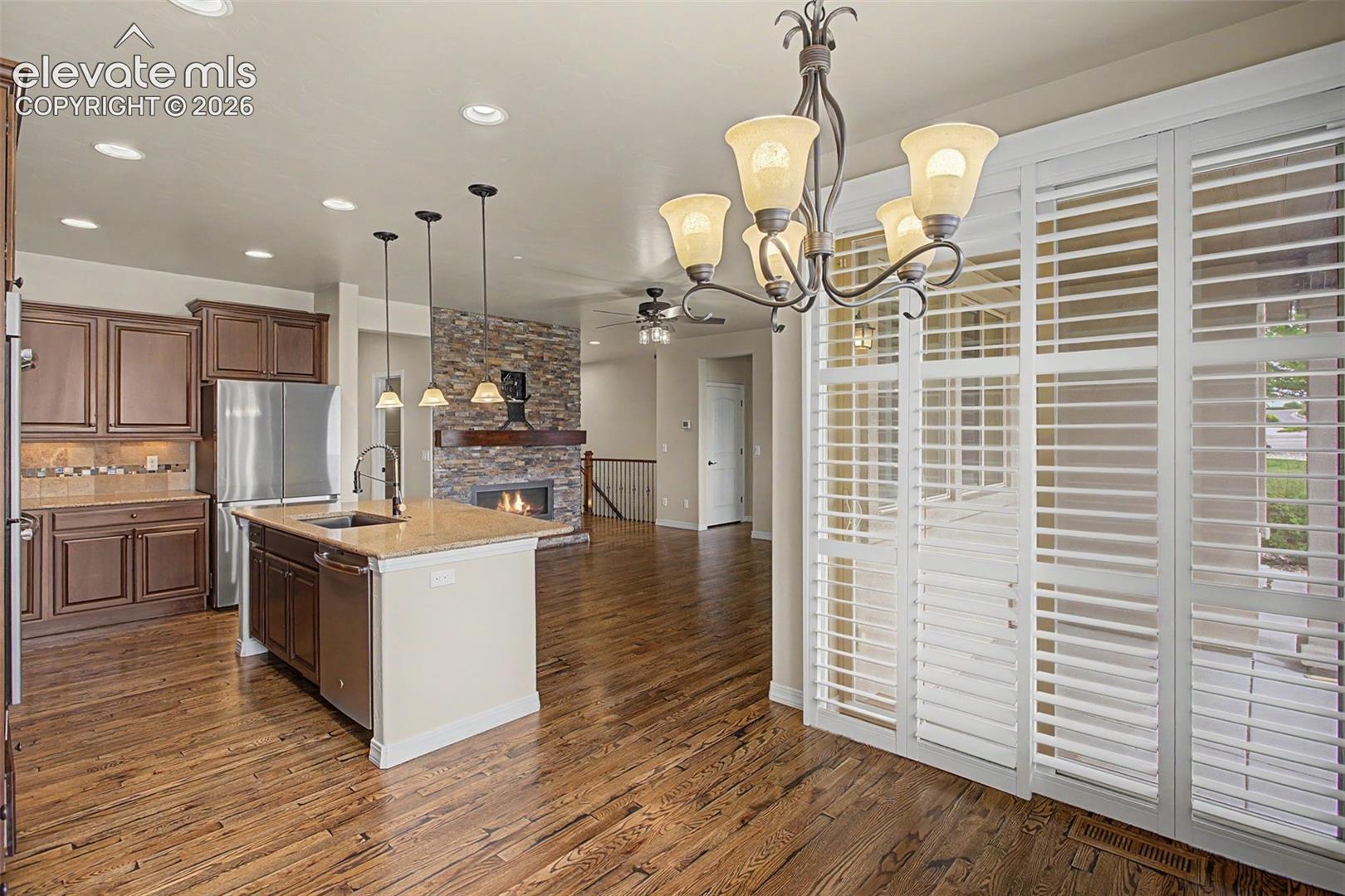 Listing photo 12 for 1906 Villa Creek Circle