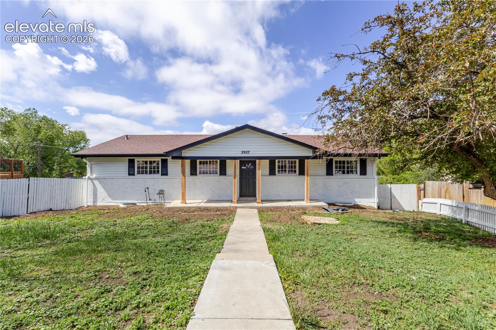 2927 Garden Hill Drive, photo 2