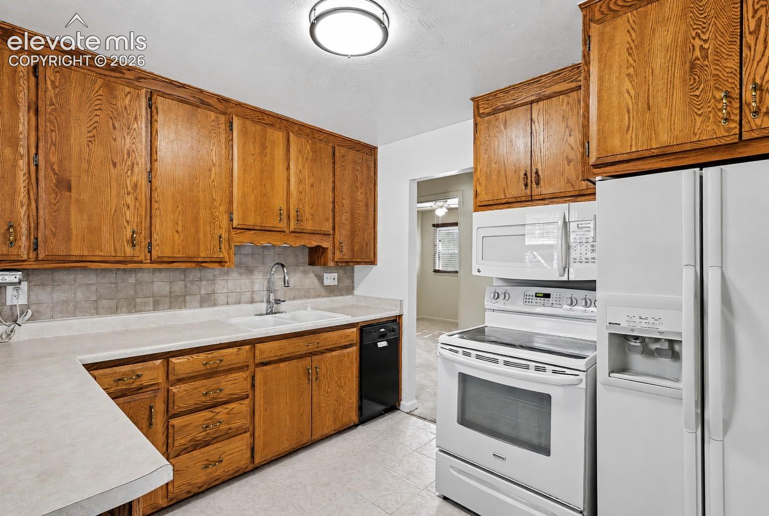 1342 Bates Drive, photo 8