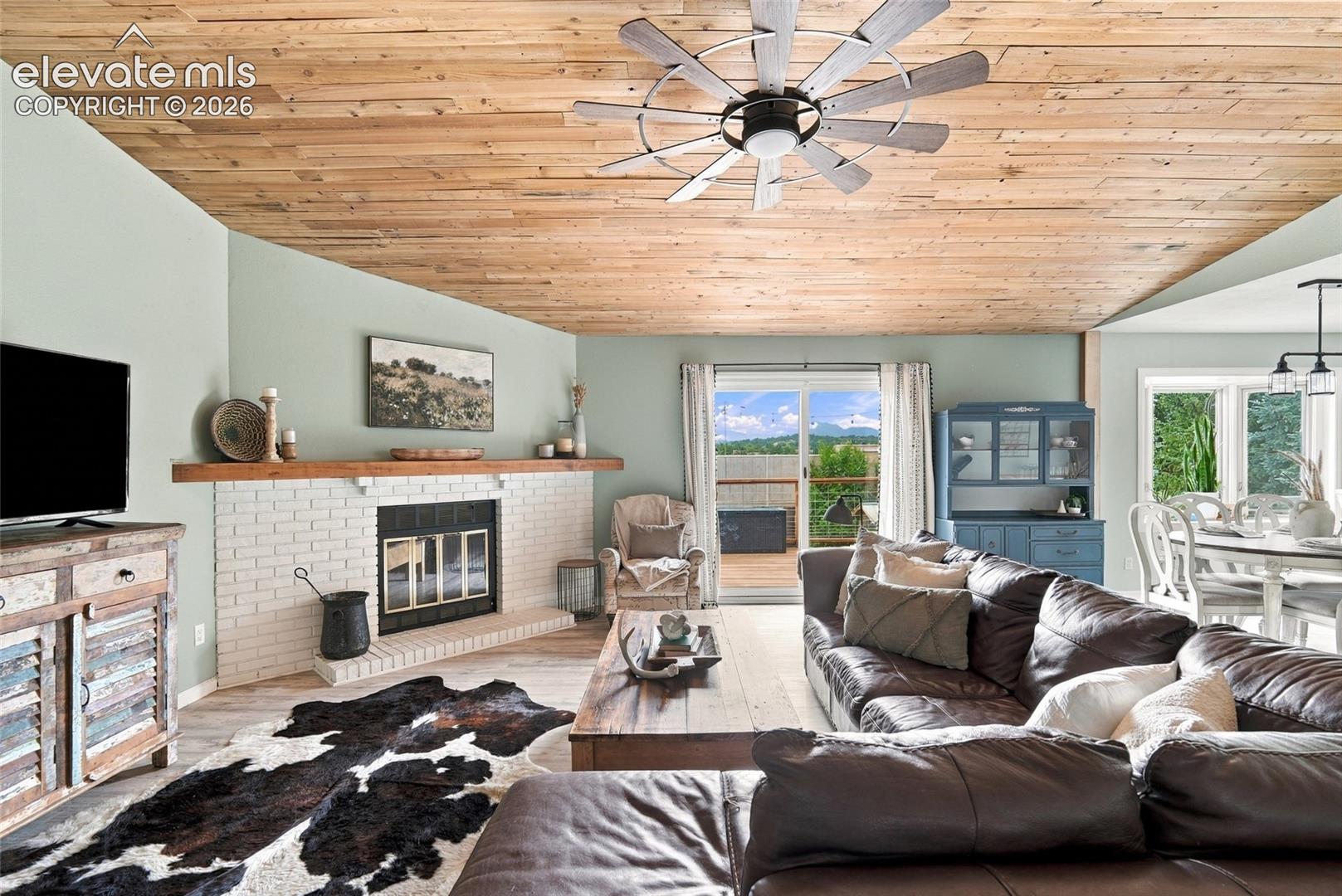 Listing photo 8 for 6326 Pulpit Rock Drive