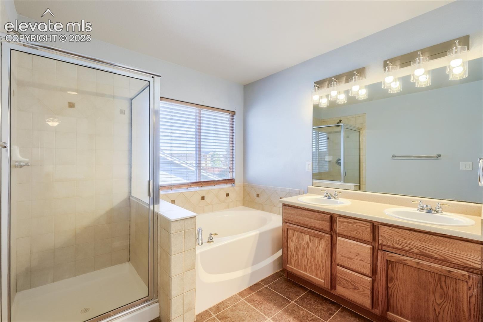 Listing photo 8 for 10149 Angeles Road