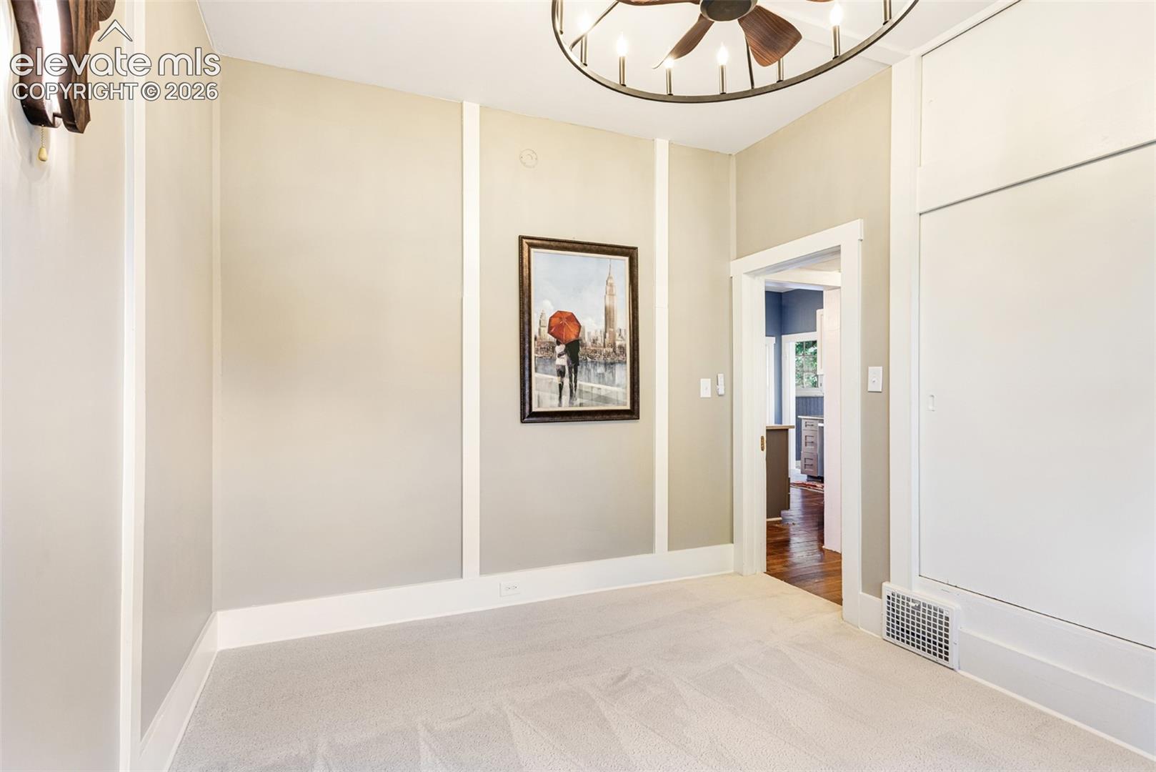 Listing photo 28 for 7801 Valley View Street