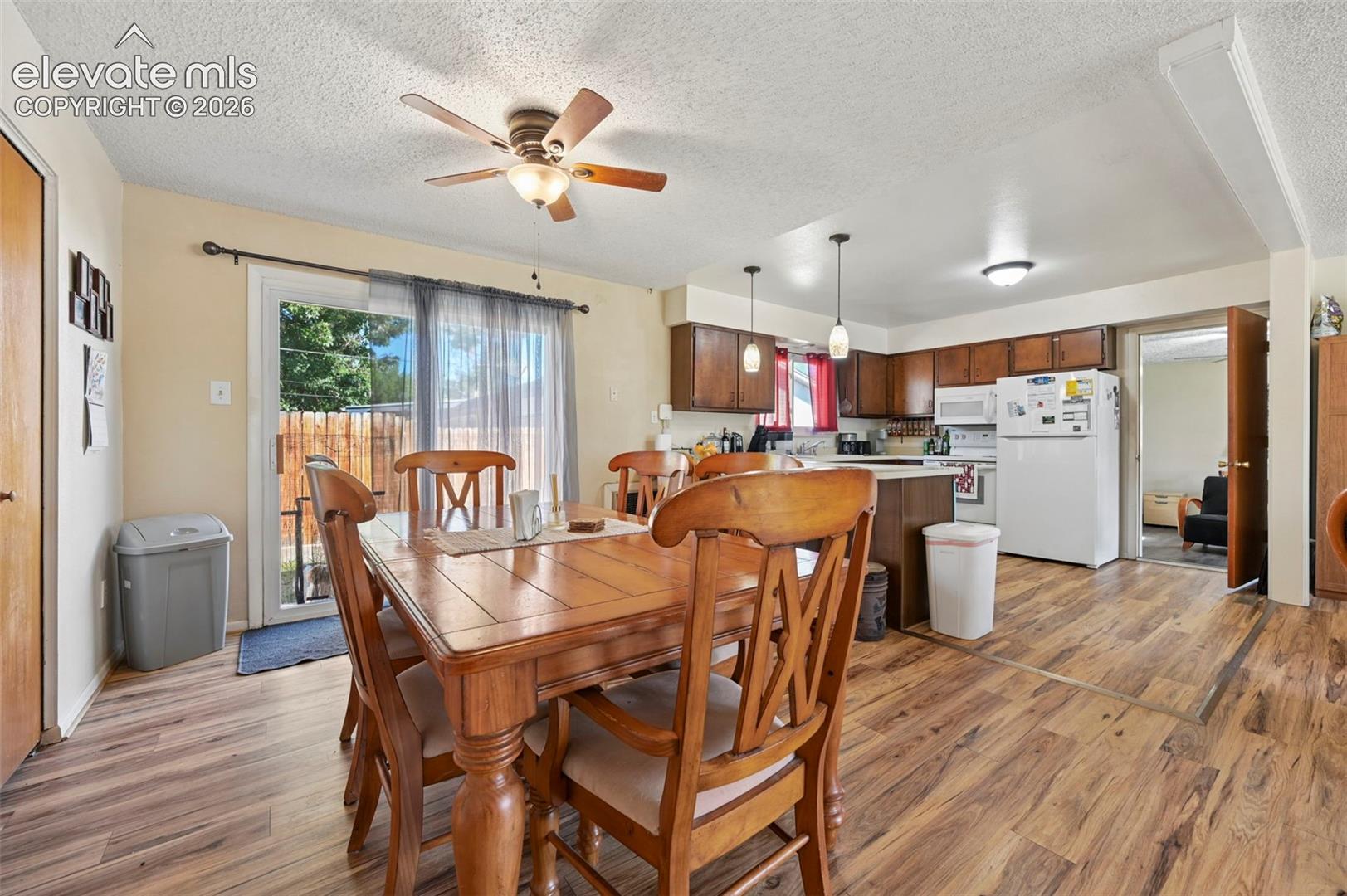 Listing photo 14 for 2041 Vinewood Lane