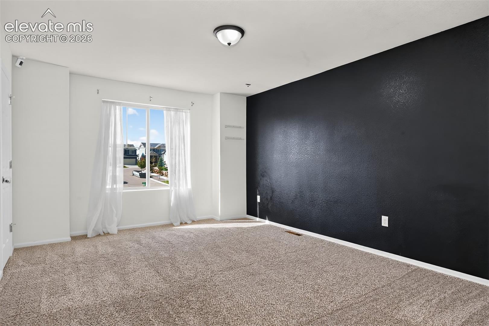 Listing photo 27 for 6315 Kildare Drive
