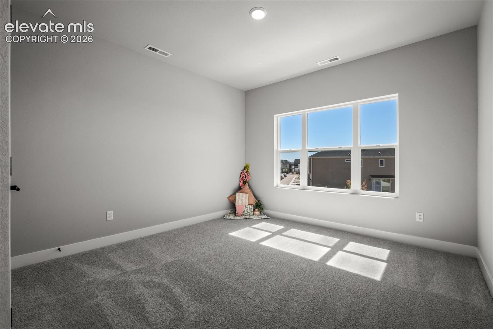 Listing photo 26 for 9030 Frolic View