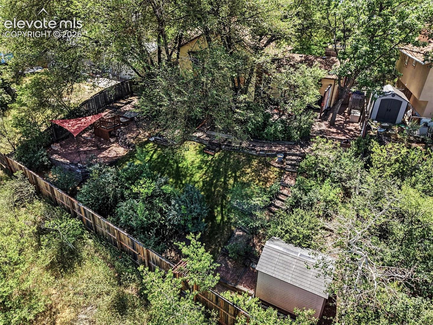 2910 Mirage Drive, photo 35