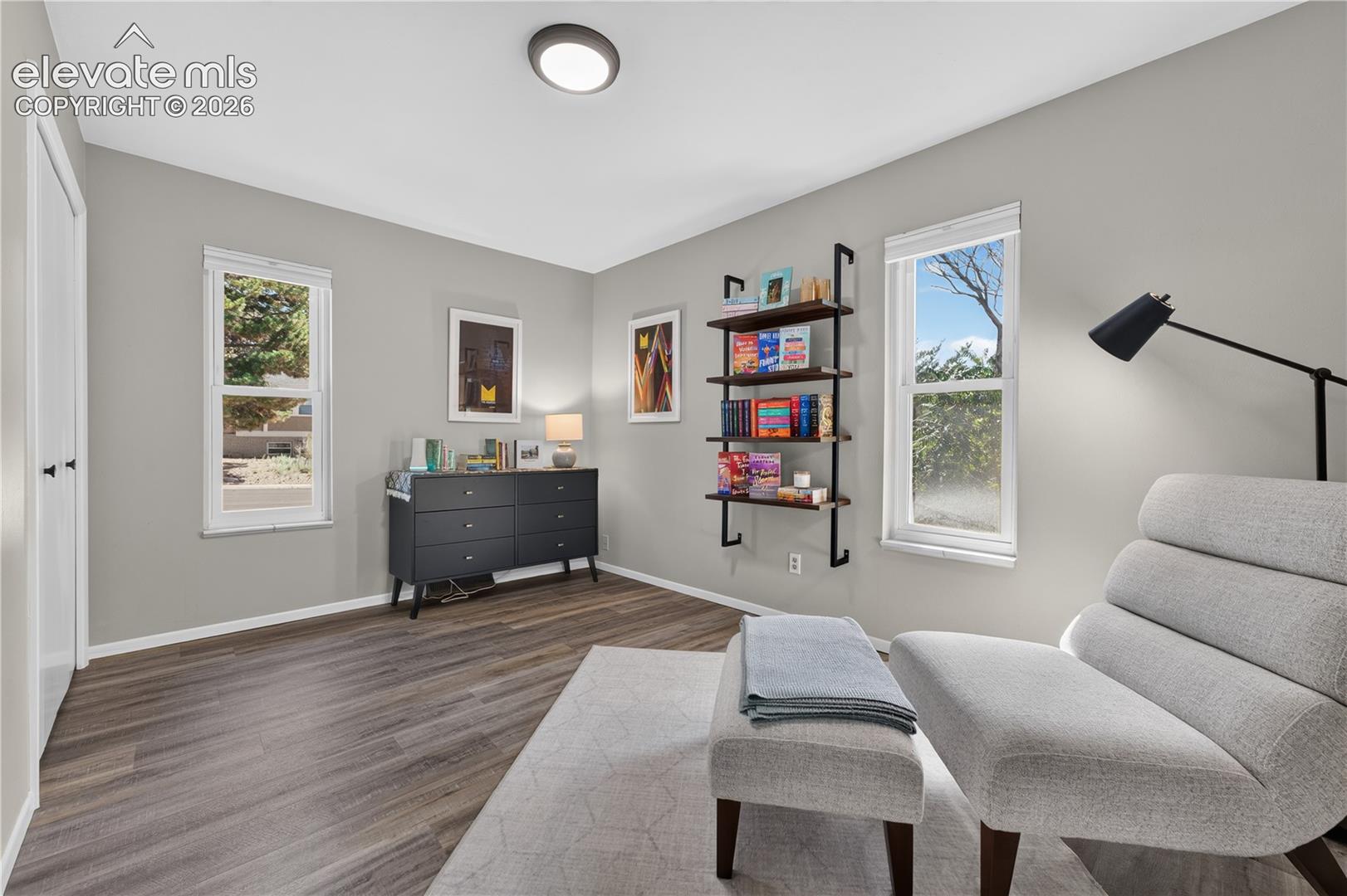 Listing photo 19 for 369 Burgess Drive