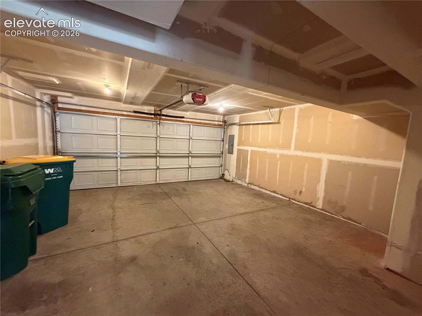 Listing photo 23 for 320 E Ohio Avenue