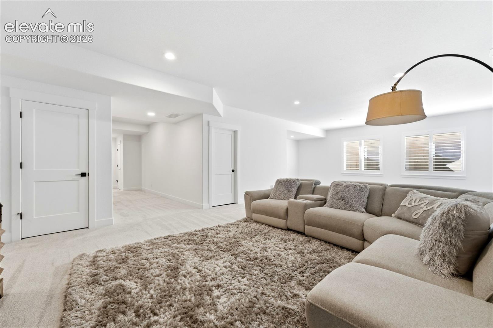 Listing photo 37 for 3414 Crest Hollow View