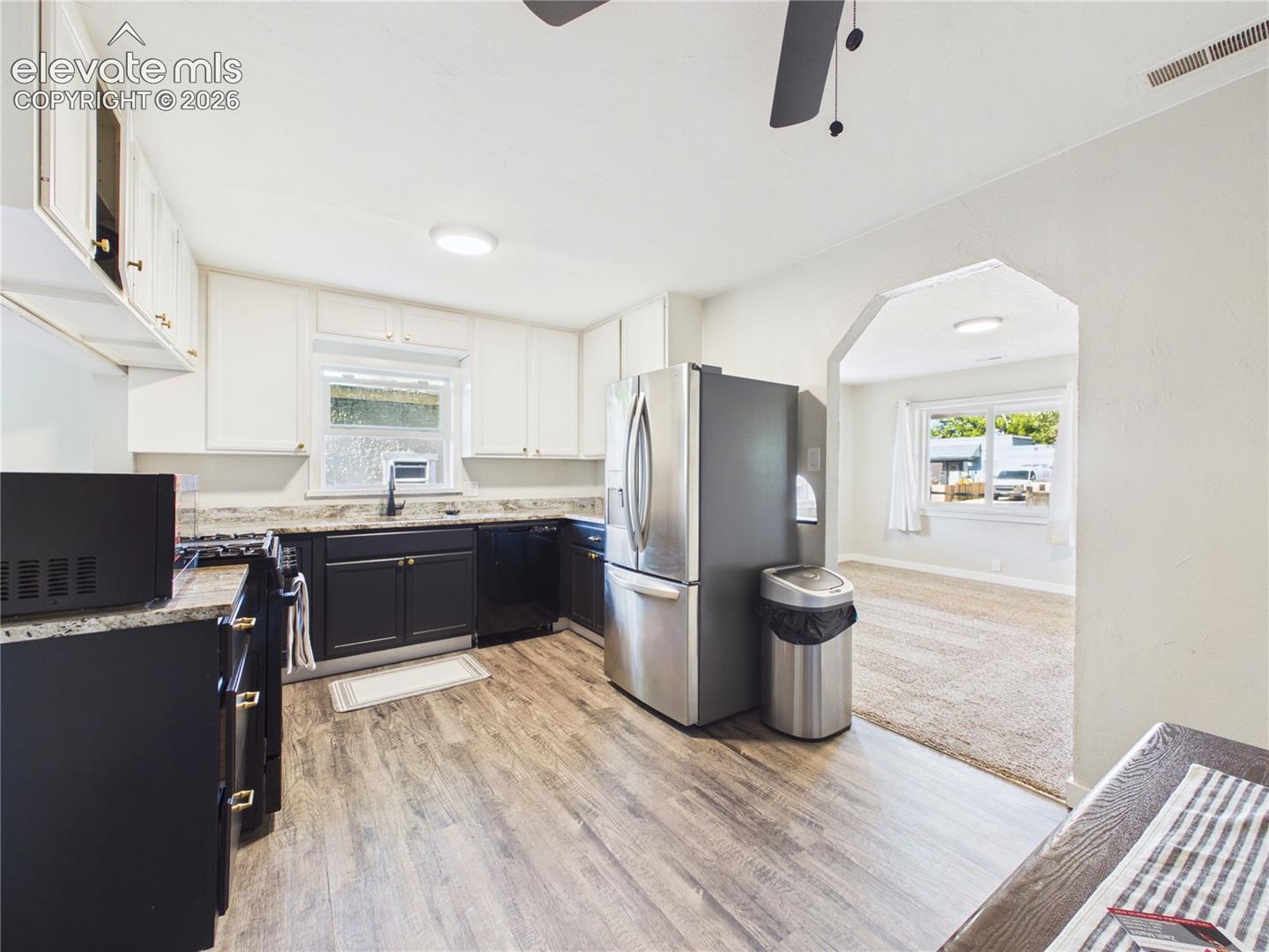 Listing photo 18 for 1530 N Norwood Avenue