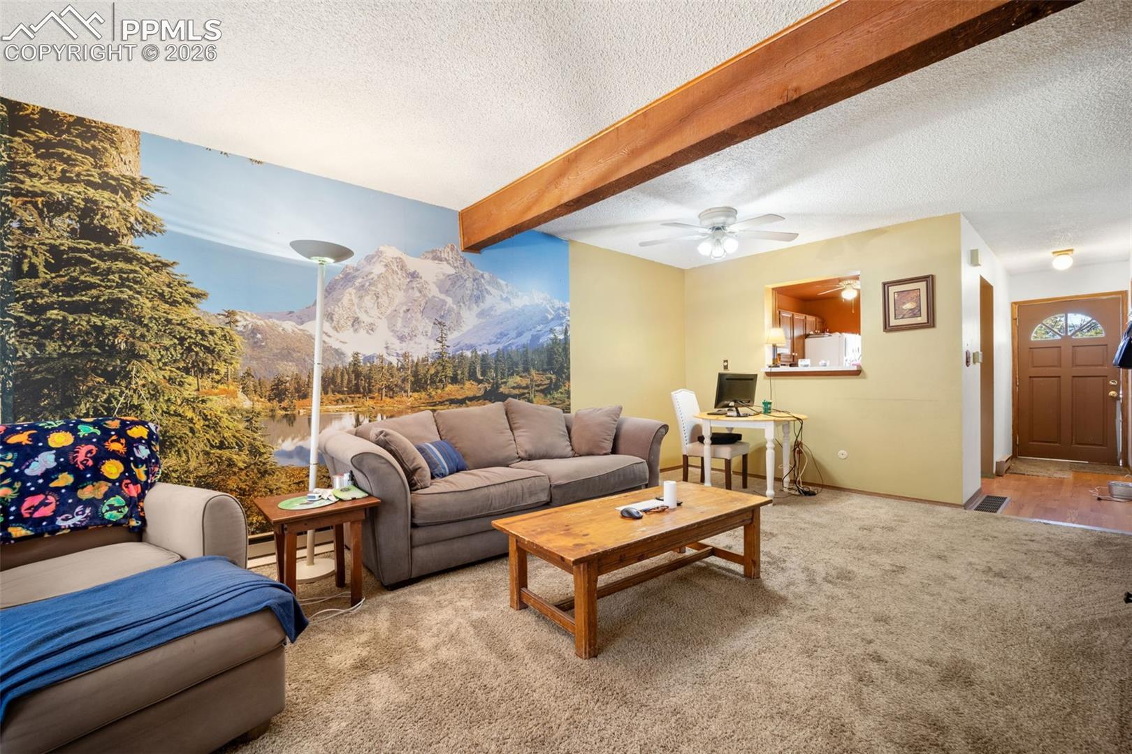 Listing photo 9 for 554 Manor Court C