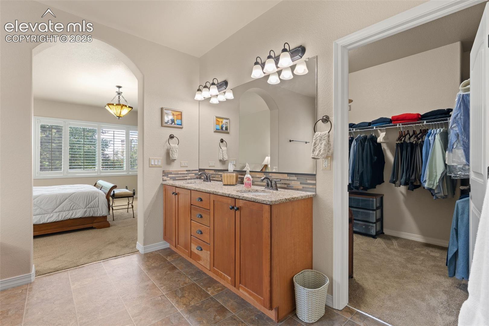 Listing photo 25 for 1168 Old North Gate Road