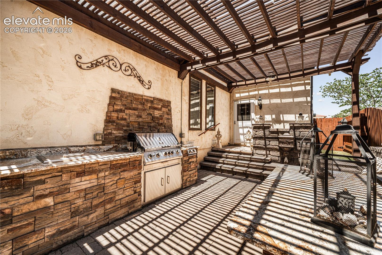 Listing photo 25 for 1416 Rancho Del Sol NA