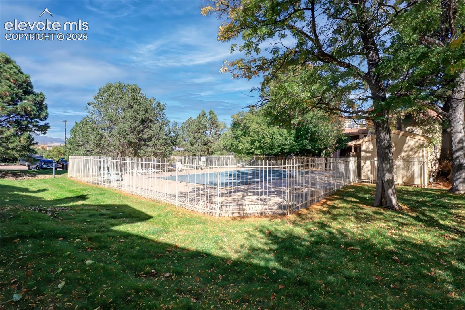 Listing photo 24 for 840 Tenderfoot Hill Road 204