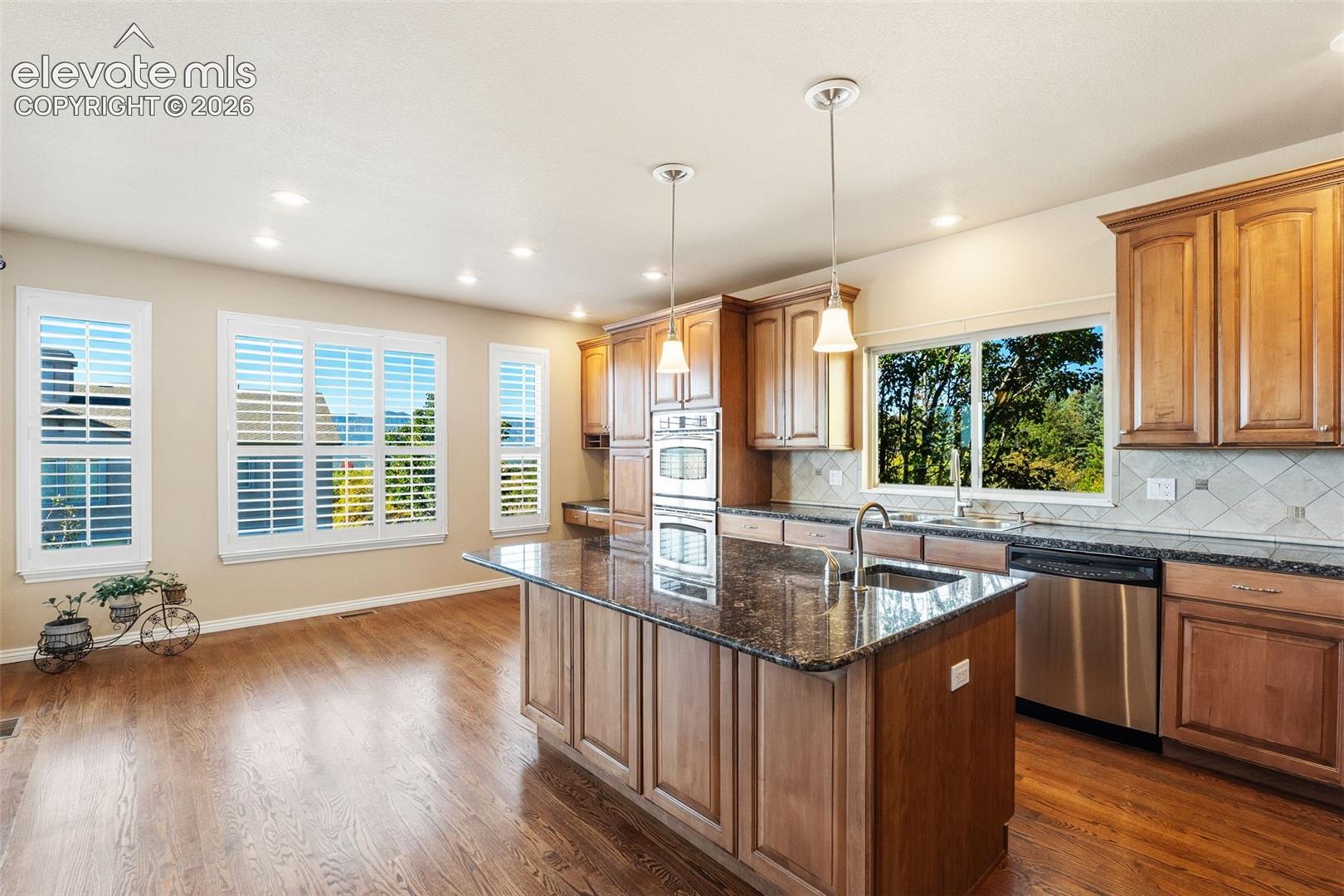 Listing photo 5 for 2171 Diamond Creek Drive
