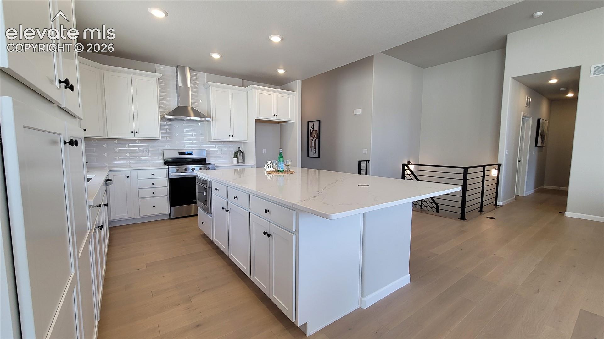 Listing photo 10 for 6532 Miro Lane
