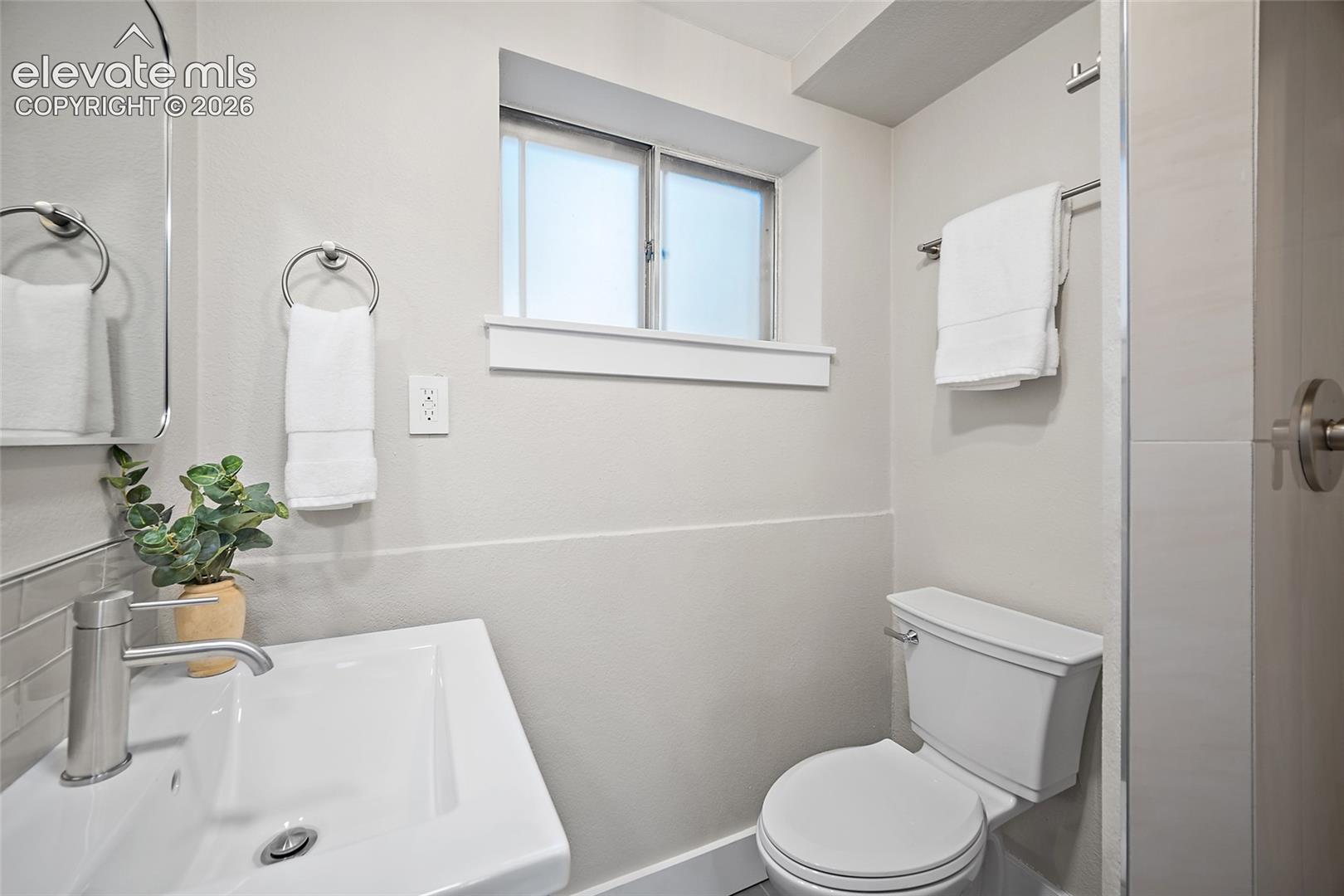 2123 Warwick Lane, photo 17