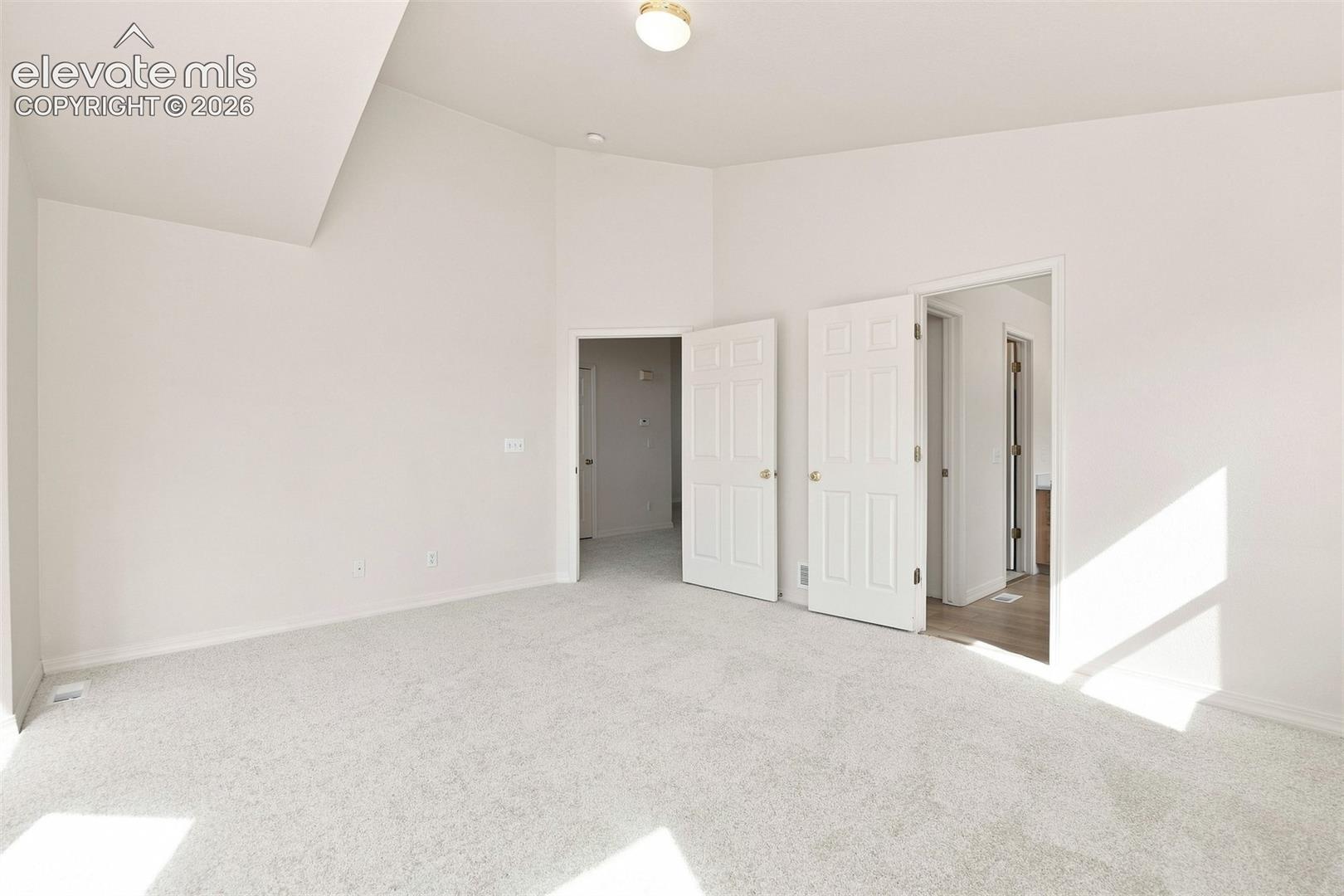 Listing photo 11 for 1076 Linda Mood Drive