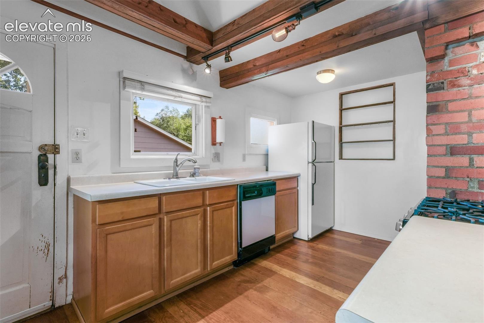 Listing photo 15 for 3326 W Kiowa Street