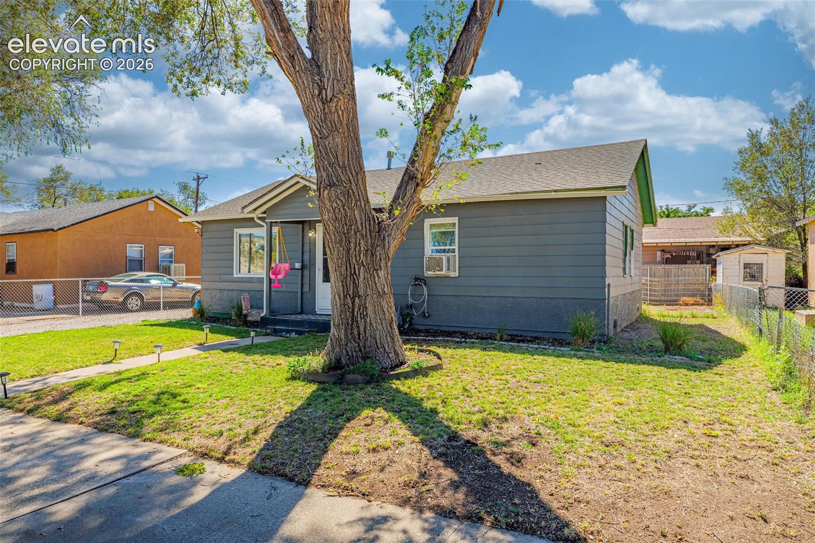 Listing photo 4 for 120 W 22nd Street