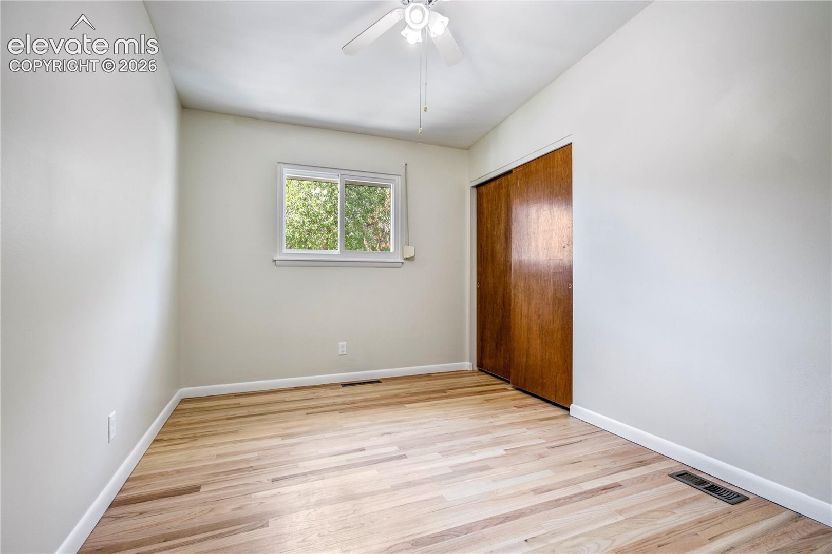 Listing photo 45 for 609 Crestridge Avenue