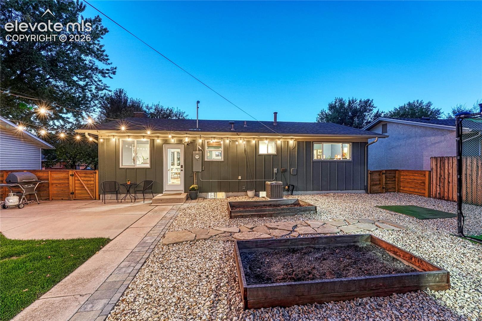 Listing photo 28 for 2845 N Institute Street
