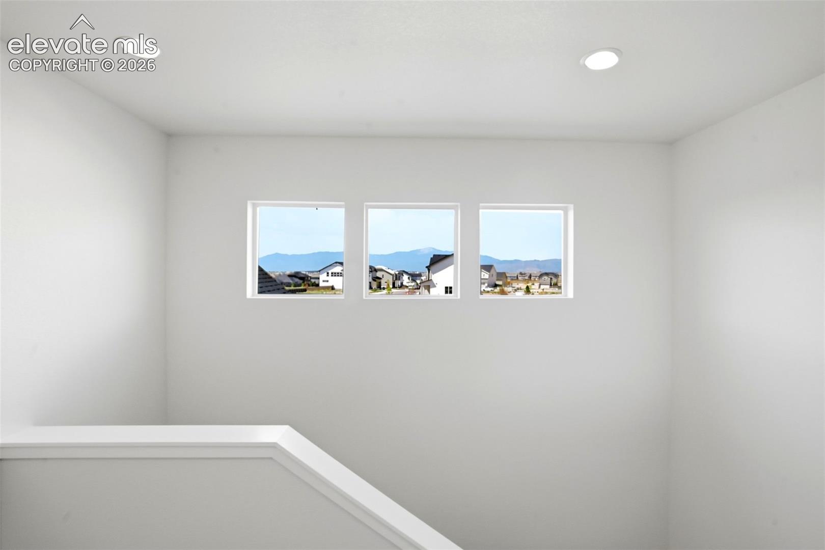 Listing photo 32 for 8039 School House Drive
