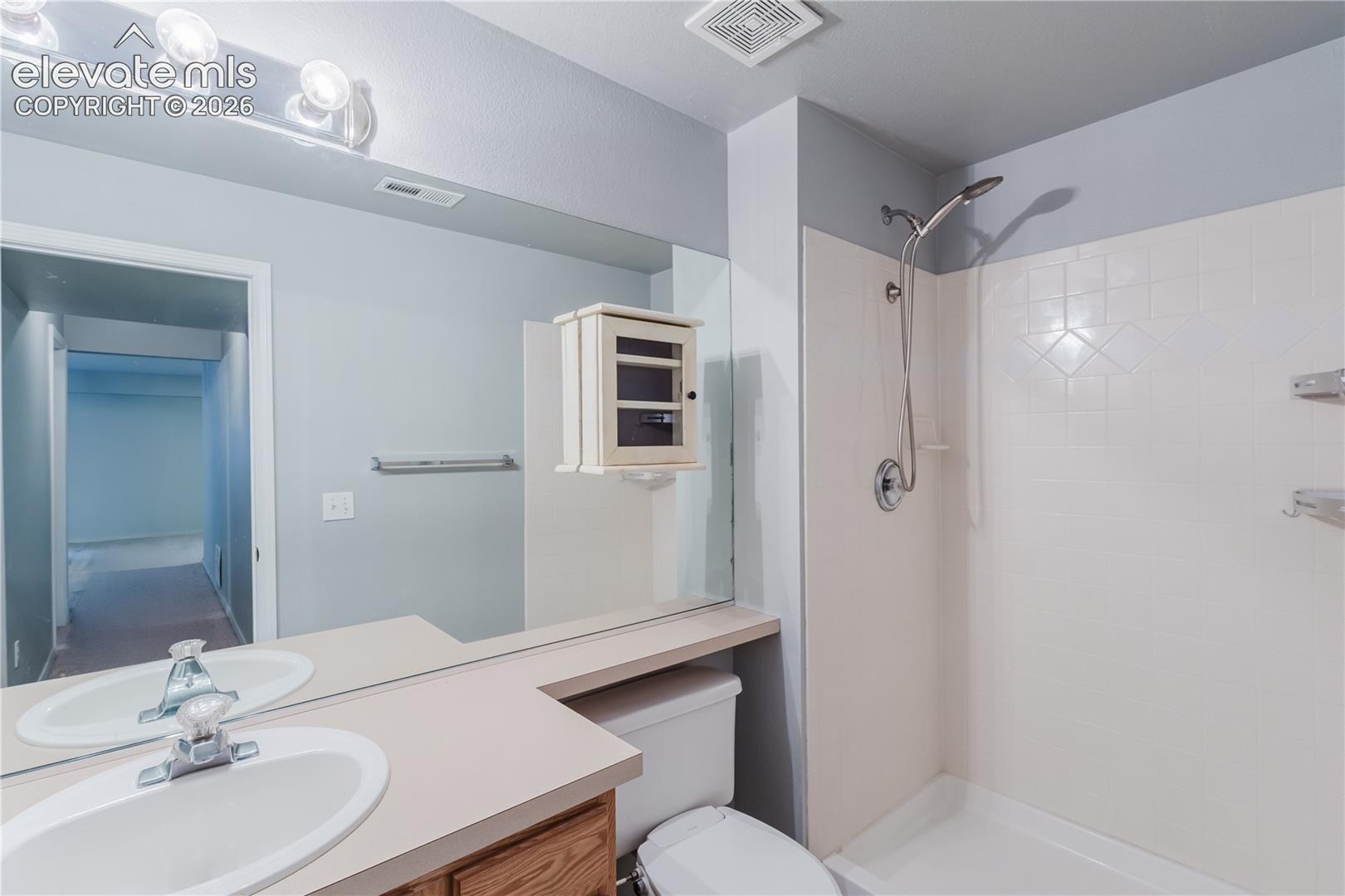 Listing photo 36 for 8156 Oliver Road