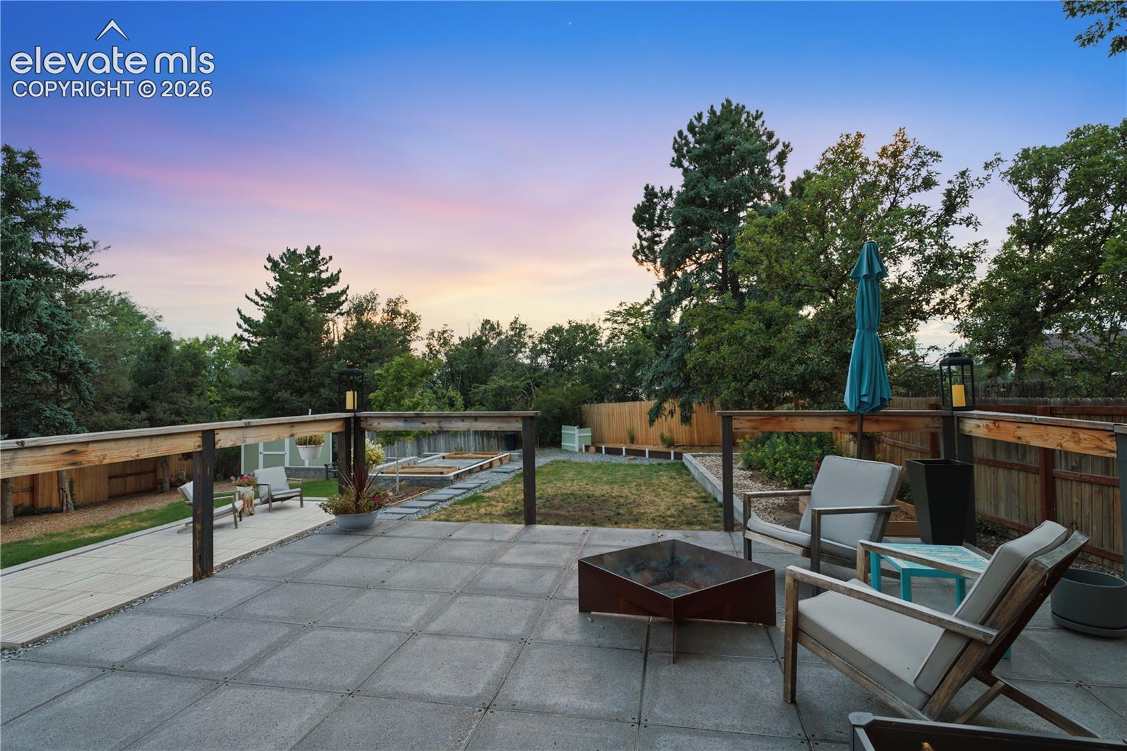 Listing photo 34 for 369 Burgess Drive