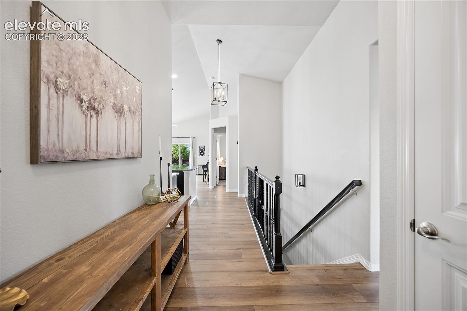 Listing photo 4 for 9790 Vistas Park Drive
