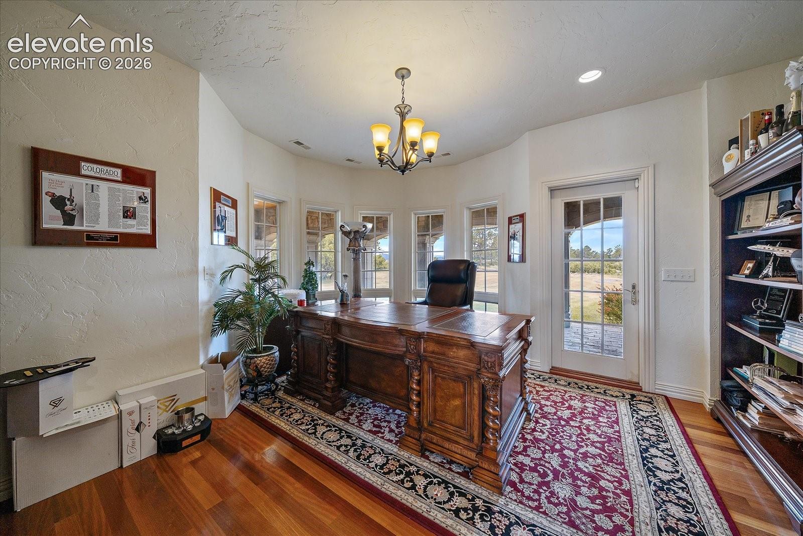 Listing photo 19 for 1175 Castle Pointe Drive