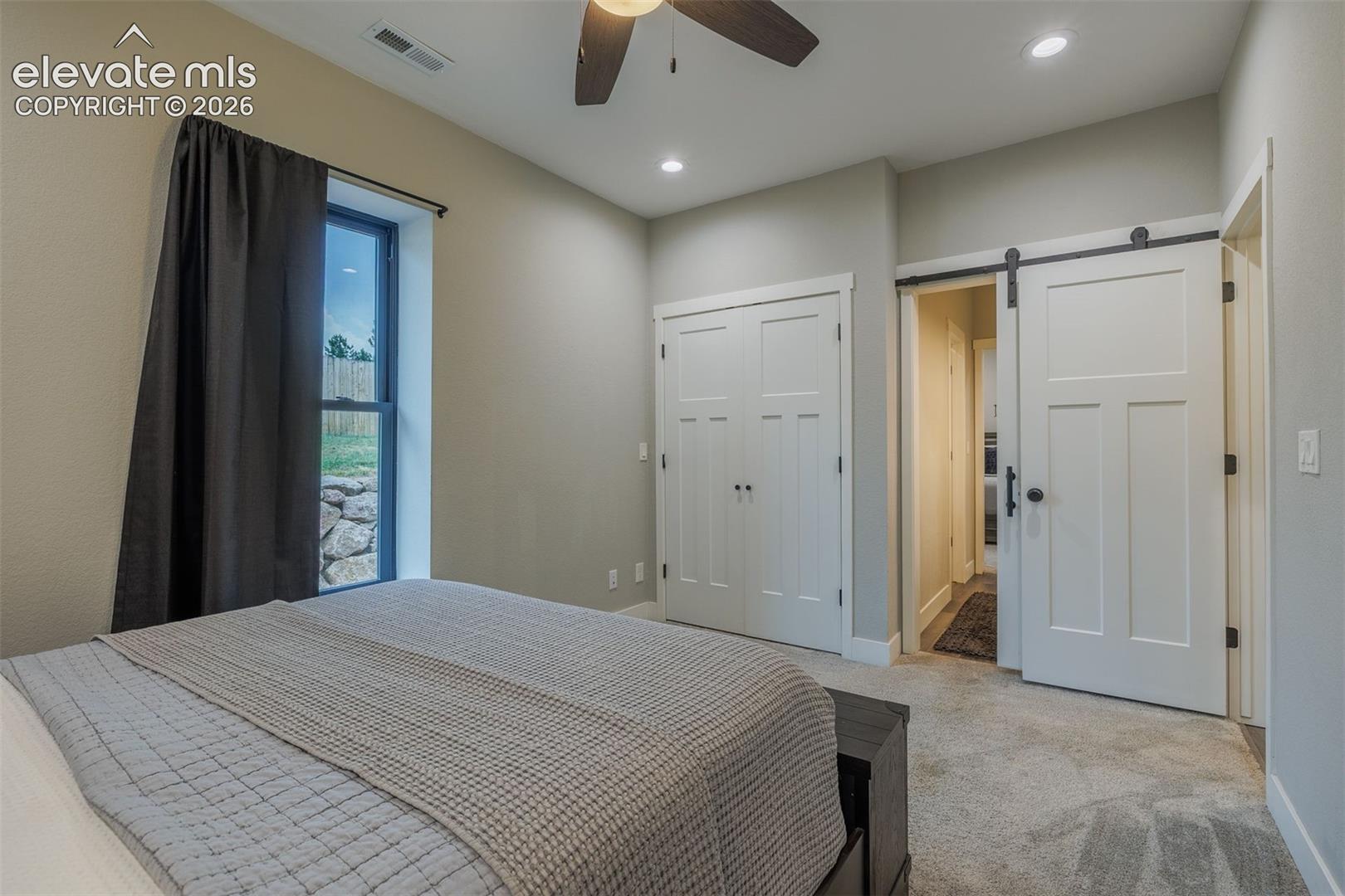 Listing photo 38 for 412 Obsidian Drive