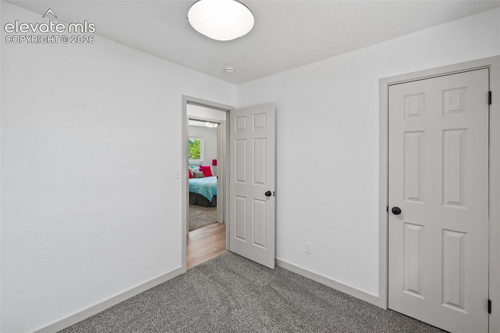 2540 Naples Drive, photo 28