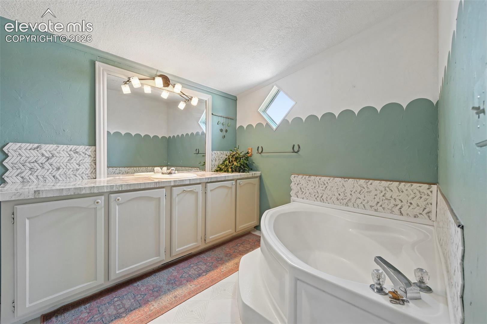 Listing photo 11 for 1350 Antelope Drive