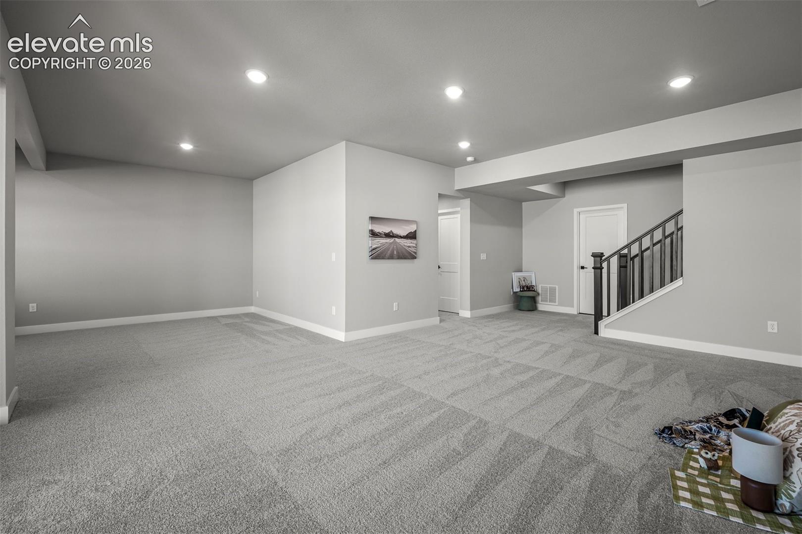 Listing photo 31 for 9030 Frolic View
