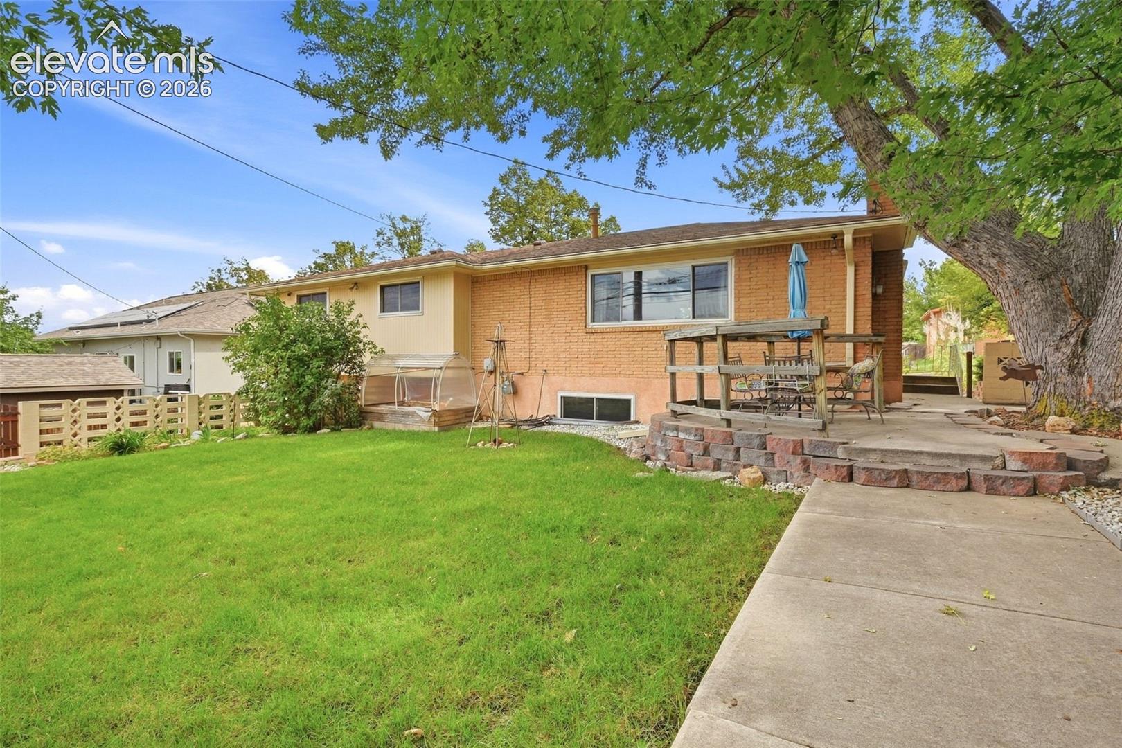 Listing photo 33 for 1442 Bellaire Drive