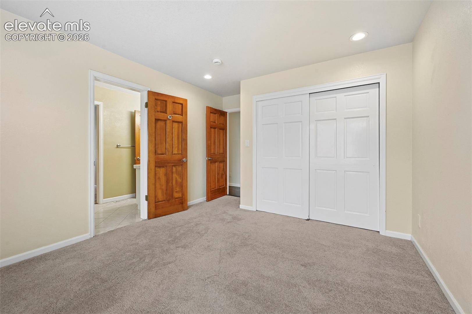 Listing photo 28 for 5365 Broadmoor Bluffs Drive